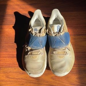 Mens Nike KD’s, great condition. Mens size 9